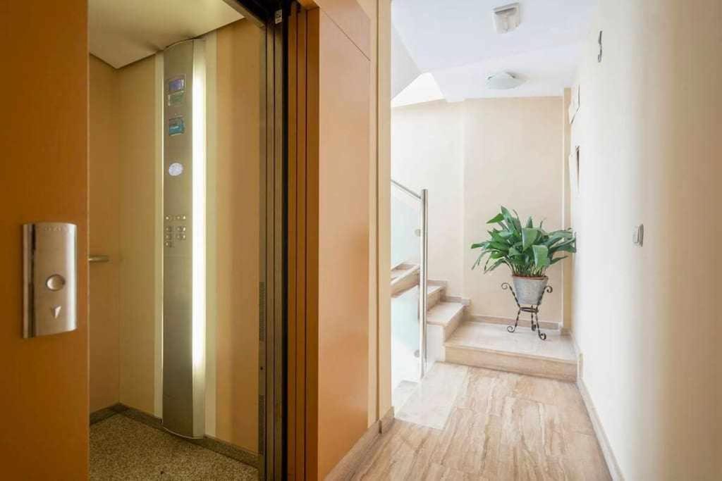 Апартаменты Luxe Haven In Гранада Экстерьер фото